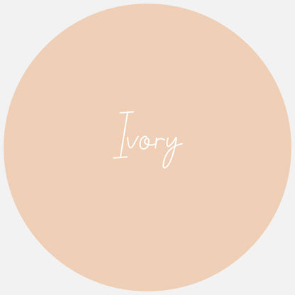 Avery Dennison Gloss Permanent Adhesive Vinyl round swatch in the colour Ivory.