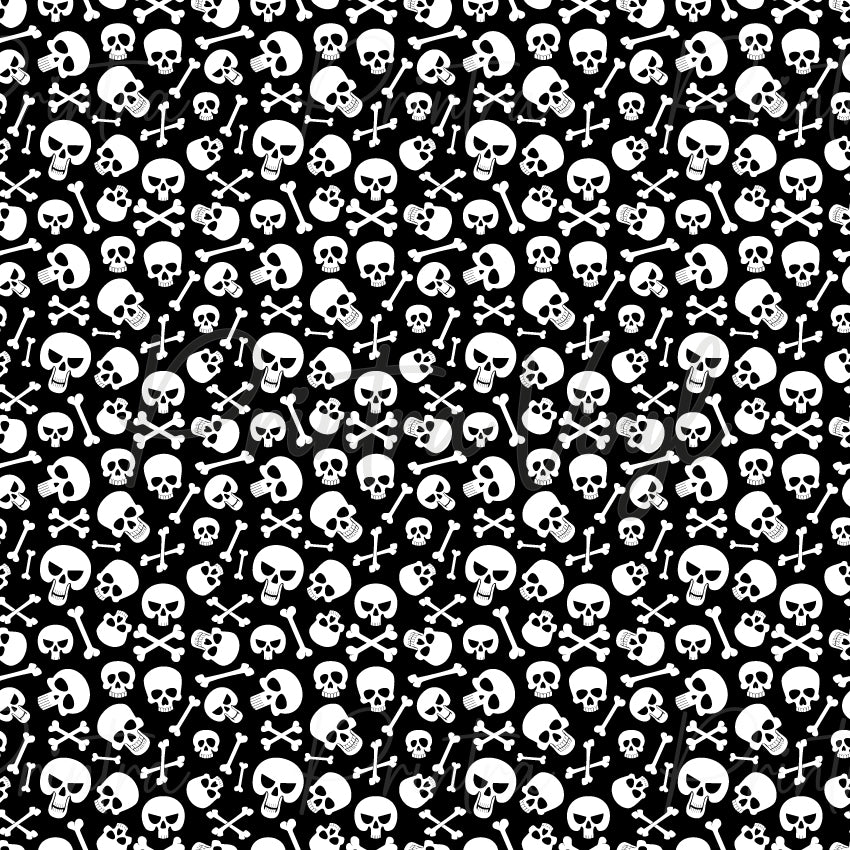 Skulls #06 patterned vinyl featuring white skulls and crossbones in varying sizes scattered across a bold black background, creating a classic monochrome pirate-inspired design with strong graphic contrast.
